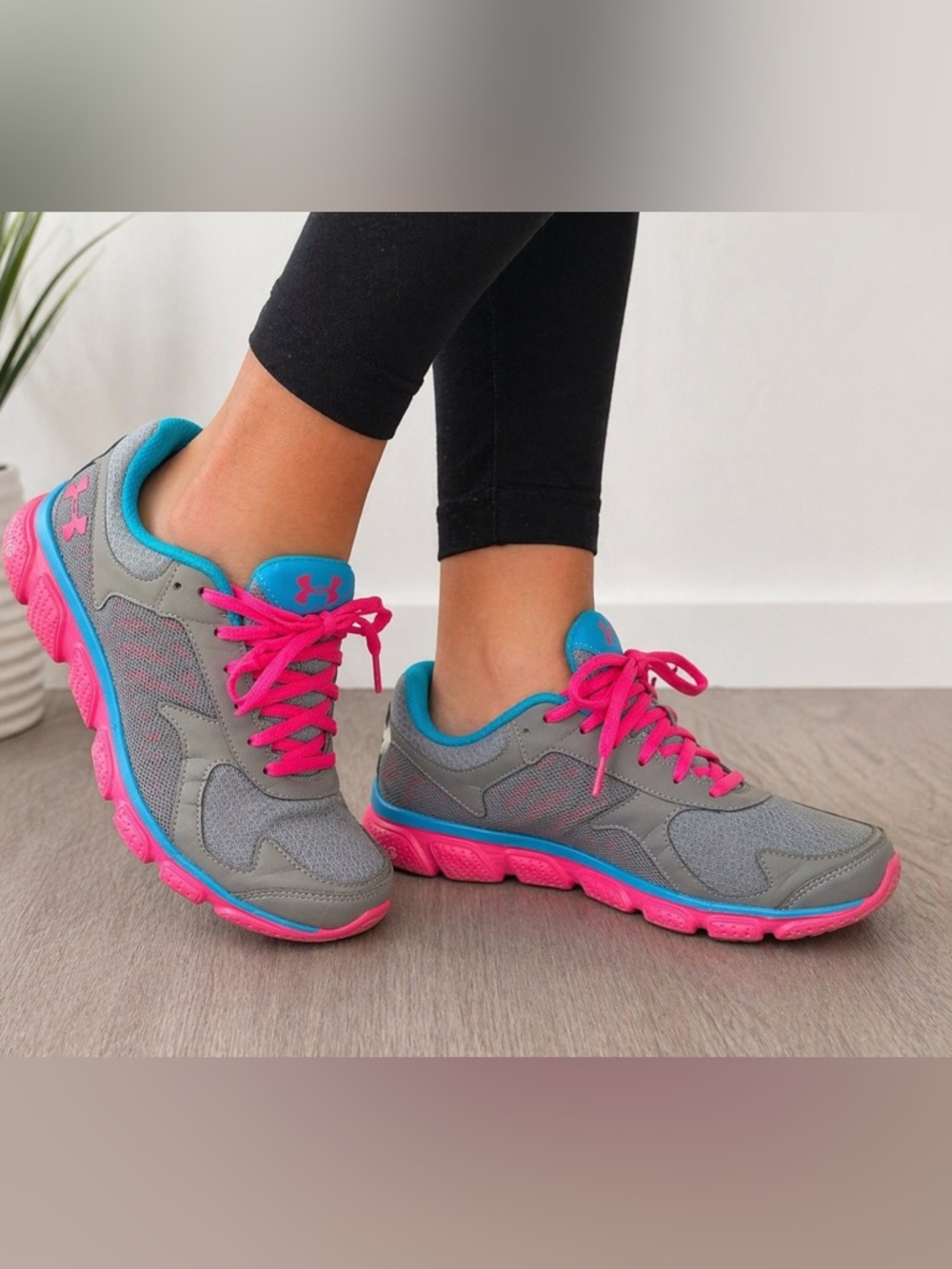 Under Armour Running Shoes Gray Pink Teal Women’s 7 Youth 6Y Athletic - Picture 3 of 10